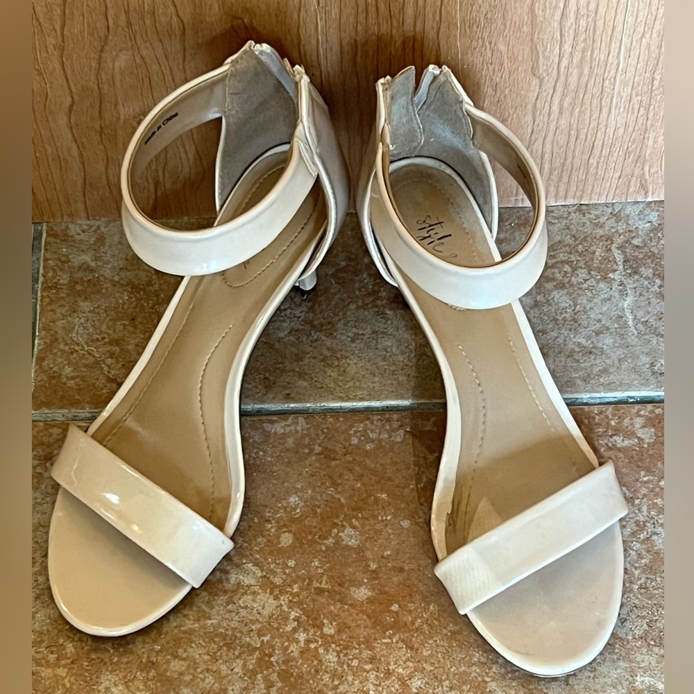 Style & Co - kitten heel